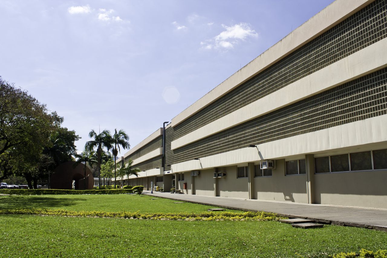Escuela de Comunicaciones y Artes (ECA), Universidad de Sao Paulo (USP), Capital, Sao Paulo, Brasil.