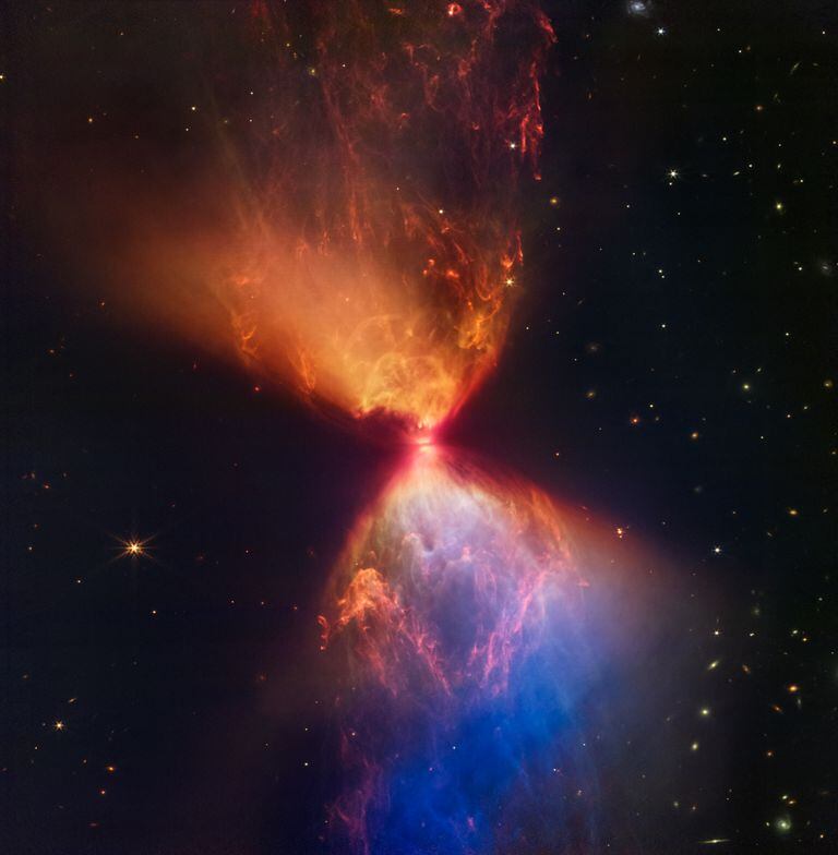 El Telescopio Espacial James Webb de la NASA reveló una imagen que detalla la evolución del periodo denominado protoestrella.