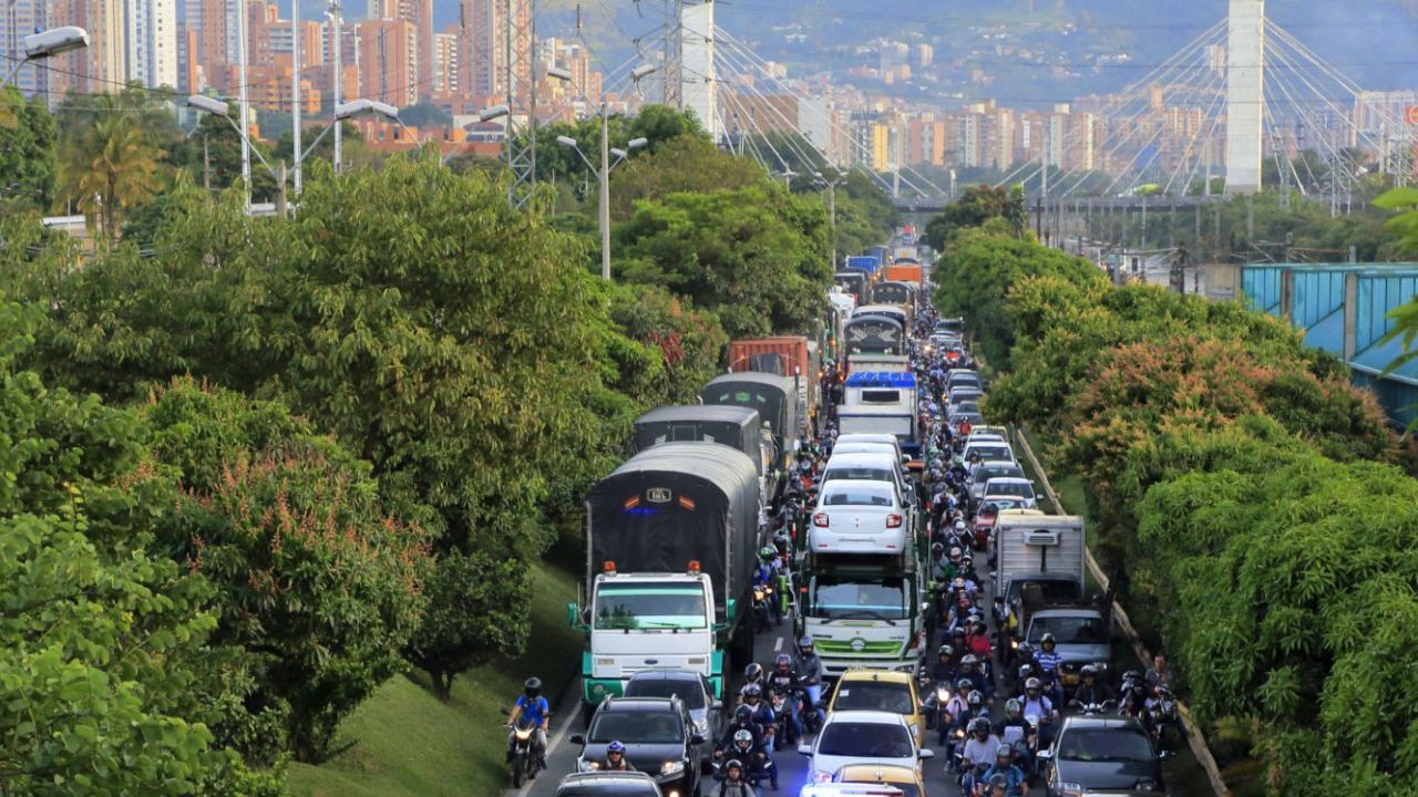 La capital de Antioquia presenta un alto flujo vehicular en época decembrina
