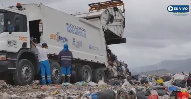 Miles de toneladas de basura llegan diariamente al relleno sanitario de Doña Juana.
