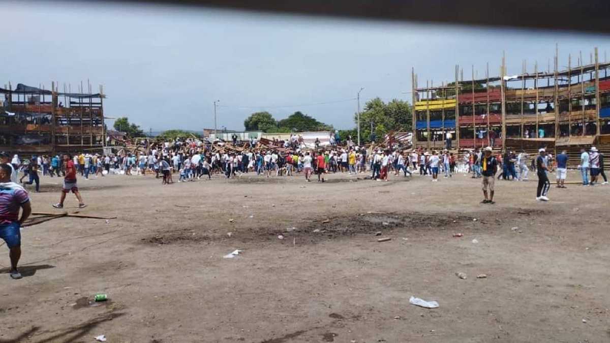Se están desplazando unidades desde la ciudad de Ibagué para atender la tragedia.