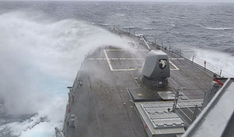 Este es el buque USS Milius que según el Ejército de China ingresó de manera ilegal a su territorio