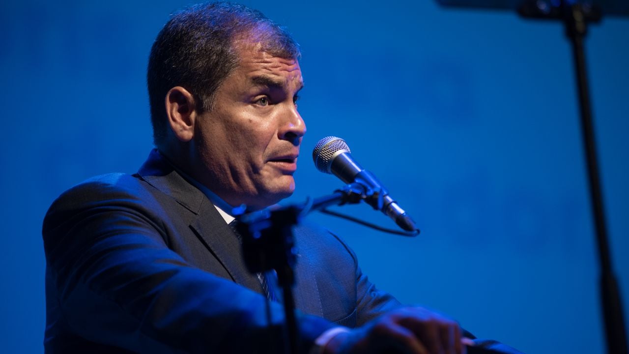 Rafael Correa critica solicitud de la Fiscalía de Ecuador sobre computadores de Uriel