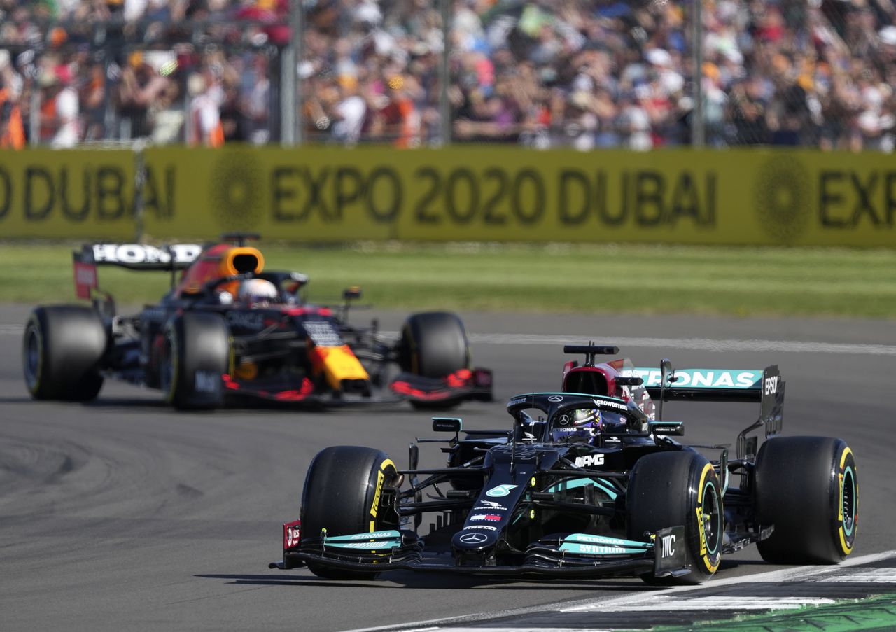 Lewis Hamilton y Max Verstappen en el GP de Gran Bretaña - Fórmula 1.