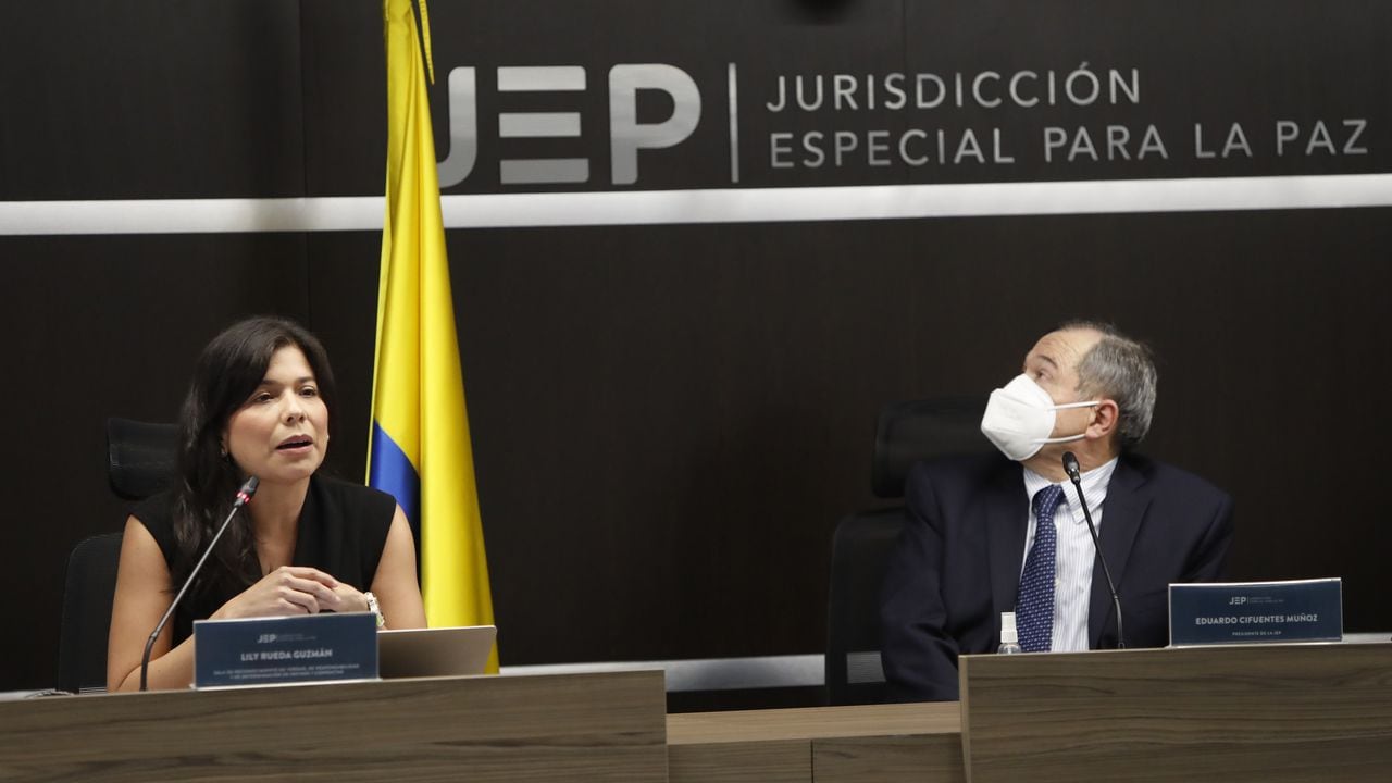 Magistrada Lily Rueda Guzmán y  Eduardo Cifuentes Muñoz en la JEP