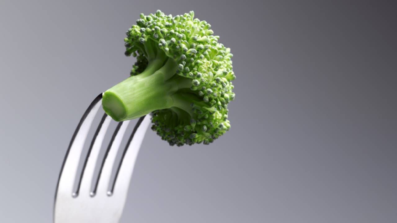 El brócoli es una fuente de cromo, el cual es un mineral que controla el azúcar. Foto: GettyImages.