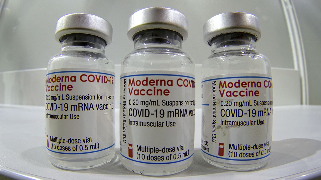 Vacuna de Moderna: ¿cuántas dosis son y qué intervalo hay entre cada una?