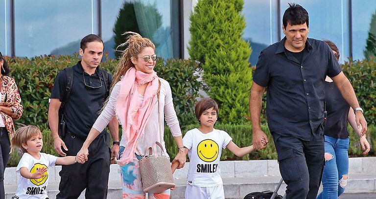 Shakira partiría con sus hijos, Sasha y Milan, para radicarse definitivamente en la ciudad de Miami este 1 de abril a fin de aprovechar las vacaciones que por esos días tienen los alumnos en Estados Unidos.