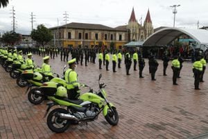 214 nuevos policías para Bogotá reforzar seguridad - Alcaldesa