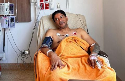 Iván Calderón sigue hospitalizado en un centro médico de Antioquia