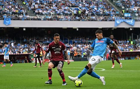 Napoli y Salernitana empataron a un gol, por lo que la celebración del título tendrá que esperar.