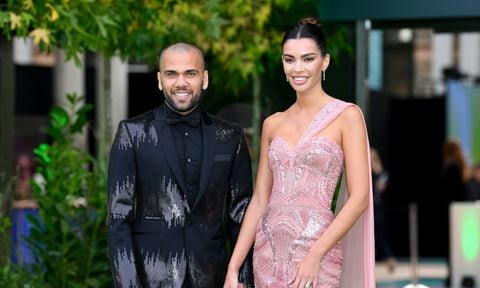 LONDON, ENGLAND - OCTOBER 17: Dani Alves and Joana Sanz attend the Earthshot Prize 2021 at Alexandra Palace on October 17, 2021 in London, England. (Photo by Getty Images/Joe Maher)
