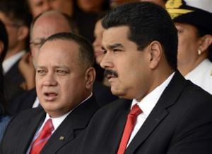 Diosdado Cabello, presidente de la Asamblea / Nicolás Maduro, presidente de Venezuela.
