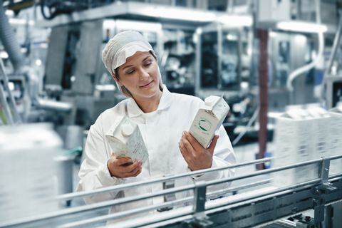 Trabajar por ofrecer el envase más sostenible del mundo para la industria de alimentos y bebidas refrenda la promesa de valor de la empresa: “Tetra Pak protege lo bueno: protege los alimentos, protege a las personas y protege nuestro planeta”.