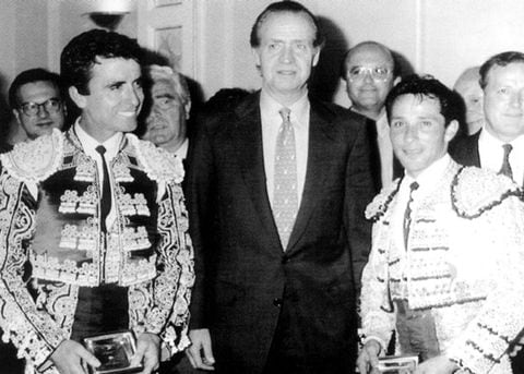 Ortega Cano, rey Juan Carlos de España y César Rincón.