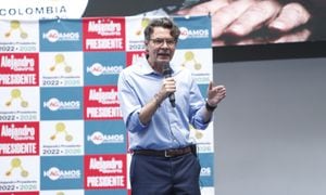 Alejandro Gaviria Inscribió candidatura a la Presidencia, Coalición de la Esperanza