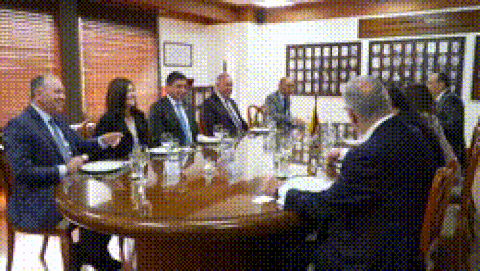 Presidente Gustavo Petro, Reunión con Magistrados