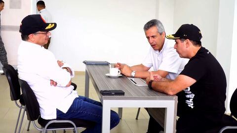 Presidente Gustavo Petro y el alcalde de Barranquilla Alex Char