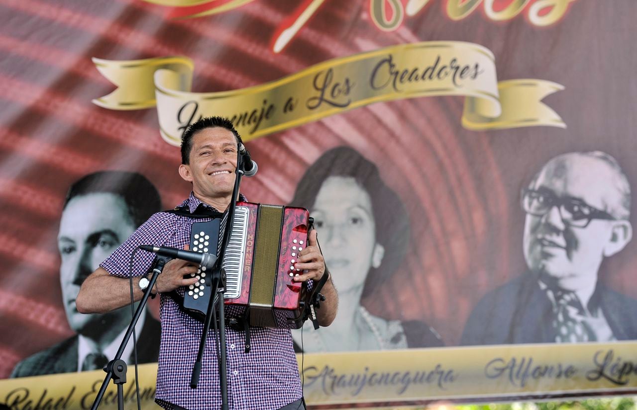 Alberto Jamaica, durante su participación en el IV concurso Rey de Reyes, en el 50 aniversario del Festival.