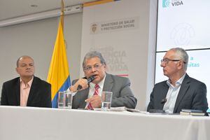 Superintendente de Salud, Ulahí Beltrán, ministro de Salud, Guillermo Alfonso Jaramillo