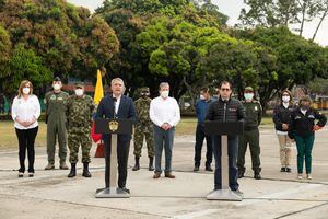 El presidente Iván Duque hizo el anuncio, en compañía del Ministro de Defensa, el Fiscal General de la Nación, la Gobernadora del Valle y el Alcalde de Cali.