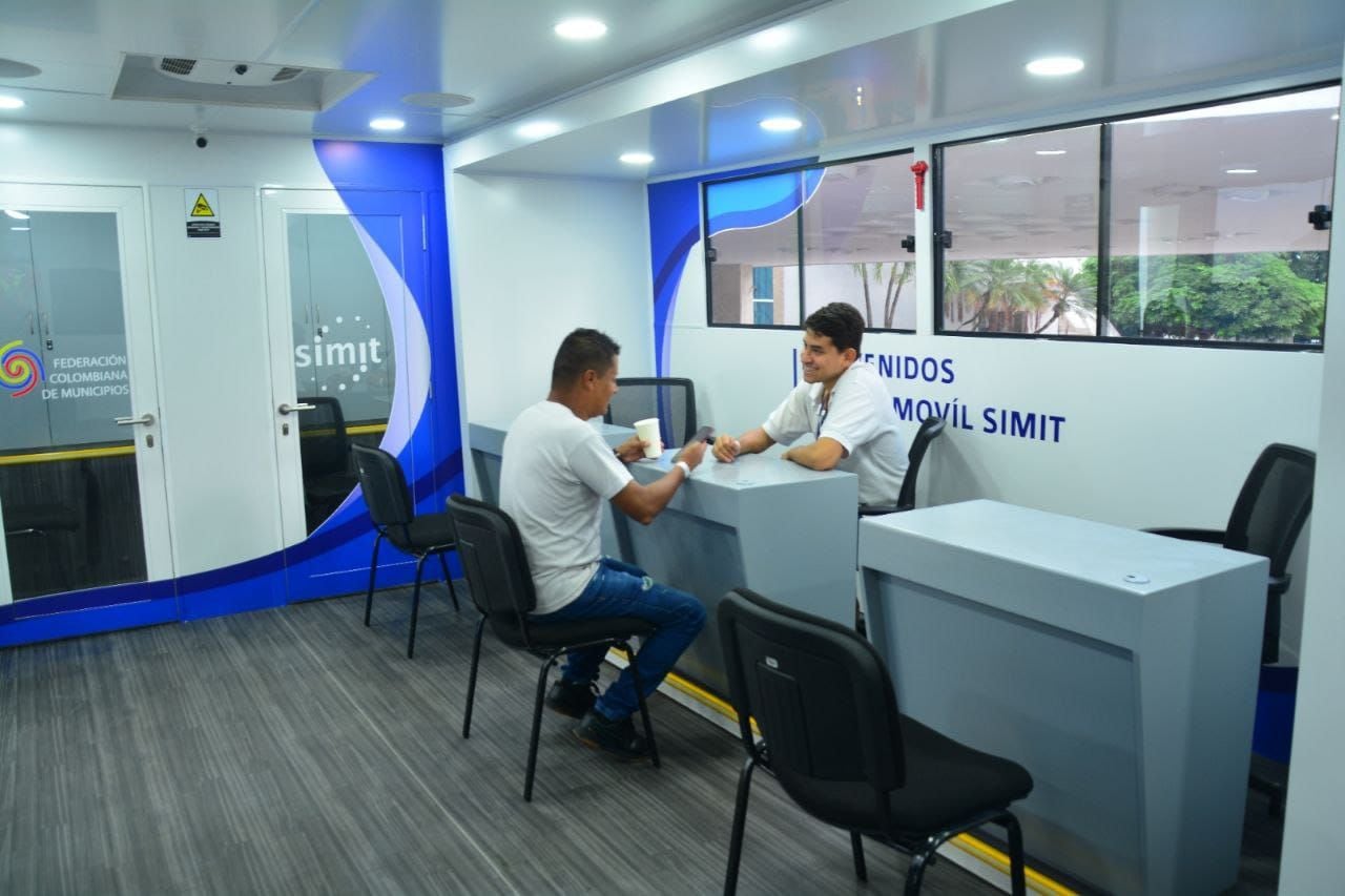 Unidad móvil para renovar licencias de conducción en Cartagena