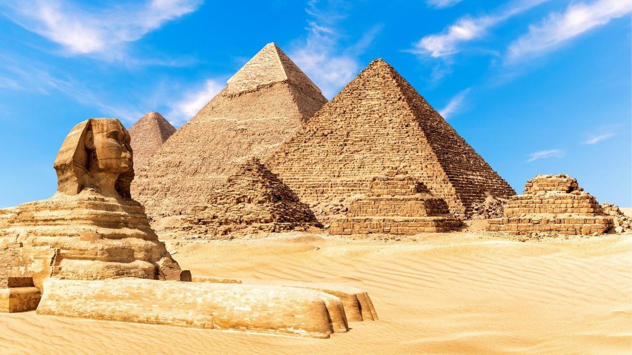 Los misterios de la construcción de las Pirámides Egipcias, según la inteligencia artificial
