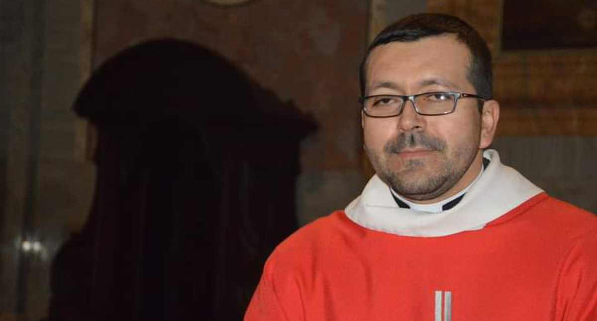 Un sacerdote colombiano è stato arrestato in Italia con l’accusa di sedizione