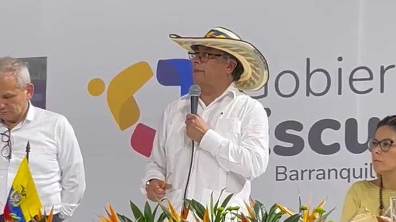 El presidente Gustavo Petro durante su intervención en Barranquilla, donde habló de las tarifas de energía eléctrica.