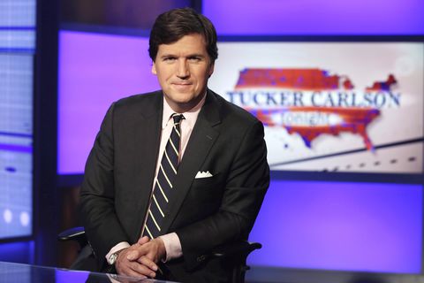 Tucker Carlson se irá de Fox News