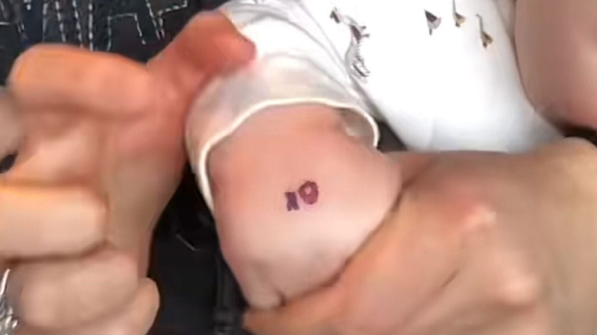 Tatuaje a "bebé B"