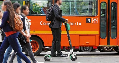  Según el Observatorio de Movilidad de Bogotá, en promedio se realizan 7.236 viajes diarios en patinetas eléctricas. Las localidades en las que más transitan son Chapinero, Usaquén y Suba.