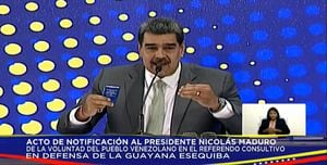 El presidente de Venezuela, Nicolás Maduro, interviene en el acto del CNE