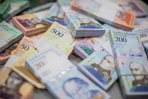 Detalle de los billetes de los nuevos bolívares que reemplazarán a los que están en circulación por una moneda que llevará el apellido de “soberano”.