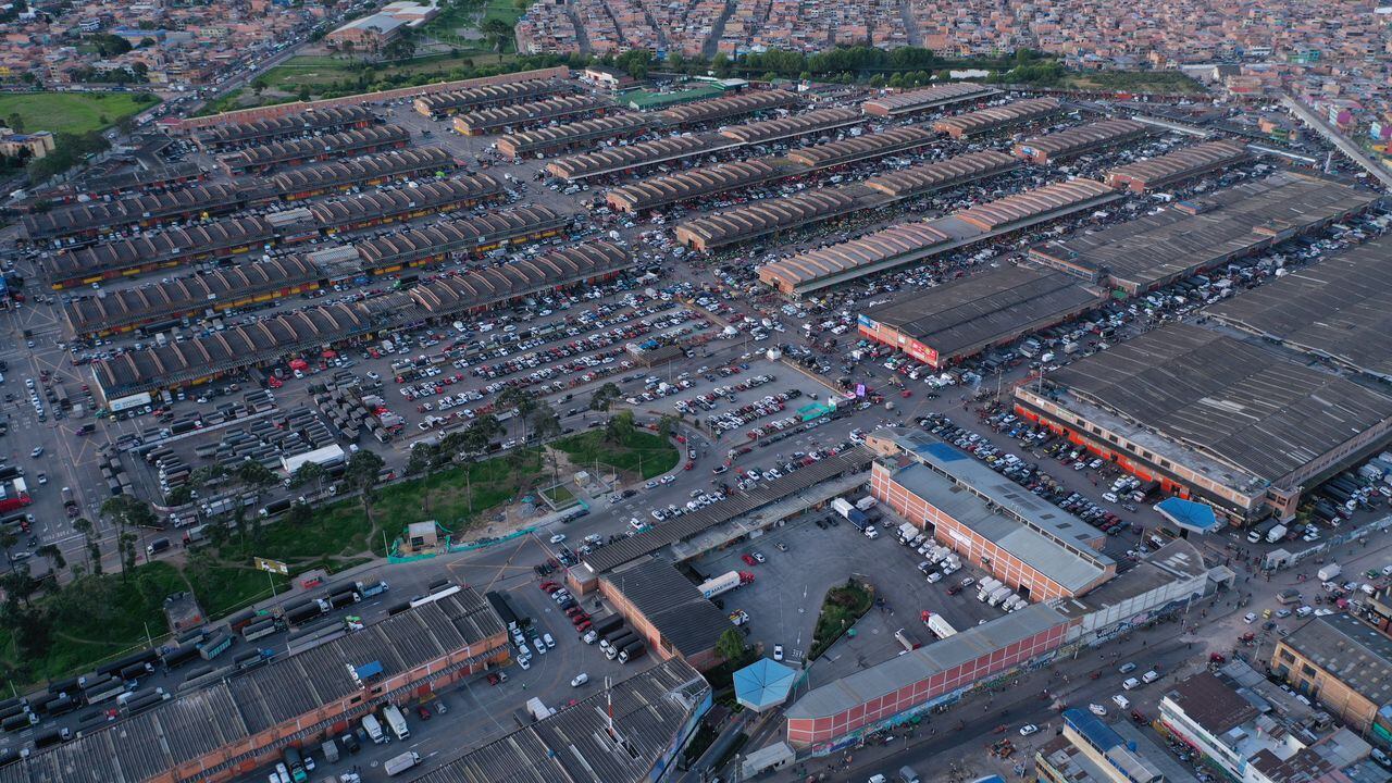 A Corabastos llegan alrededor de 11.400 kilos de alimentos al día.