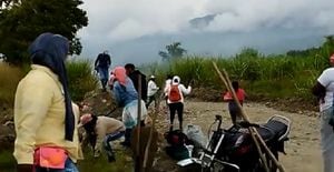 El enfrentamiento se produjo después que indígenas llegaran a invadir la hacienda azucarera El Telillo, en Padilla, Cauca.