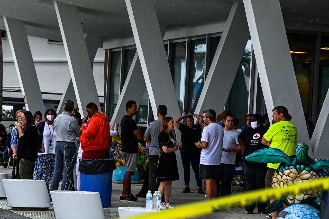 Familiares del presidente de Paraguay están entre los desaparecidos en el colapso de condominio en Miami