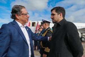 Gustavo Petro durante su llegada a Chile el 11 de septiembre de 2022.