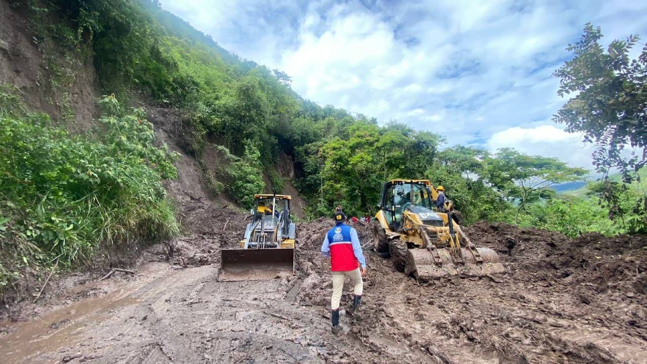 El Comité Departamental de Gestión del Riesgo de Cundinamarca evaluó la situación de los municipios afectados por la ola invernal. Foto: Twitter @nicolasgarciab.