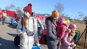 Una madre ucraniana y sus hijas dejan atrás su país con la esperanza de regresar pronto.