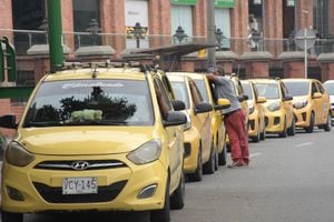 El Gremio de taxistas está a la espera de que se apruebe el decreto en el que se incrementa el valor de la tarifa de este servicio.