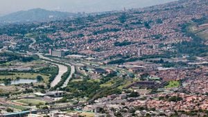 Una de la meta es que los municipios de Medellín, Envigado, Itagüí, Sabaneta, Caldas, La Estrella, Bello, Barbosa, Girardota y Copacabana puedan superar las brechas tecnológicas. / Vista desde el municipio de Bello.