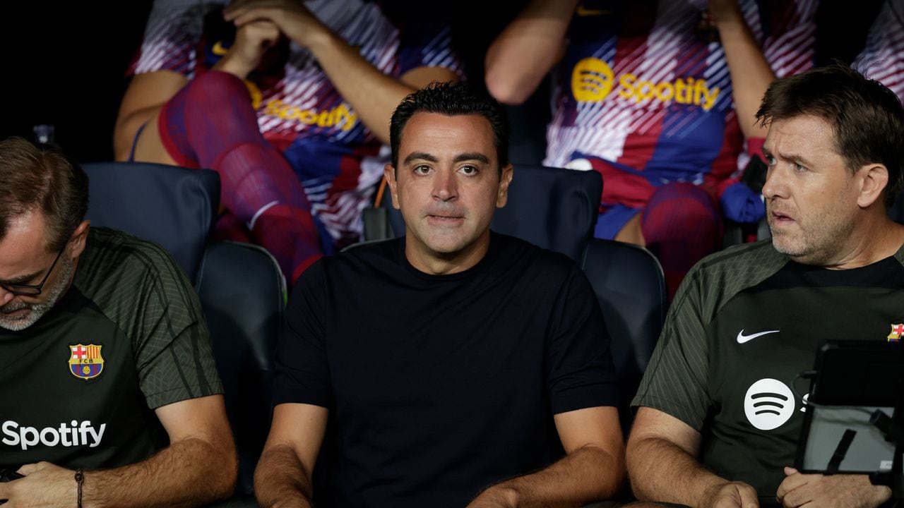 BARCELONA, SPAIN - SEPTEMBER 19: Coach Xavi Hernandez of FC Barcelona  during the UEFA Champions League  match between FC Barcelona v Royal Antwerp at the Lluis Companys Olympic Stadium on September 19, 2023 in Barcelona Spain (Photo by David S. Bustamante/Soccrates/Getty Images)