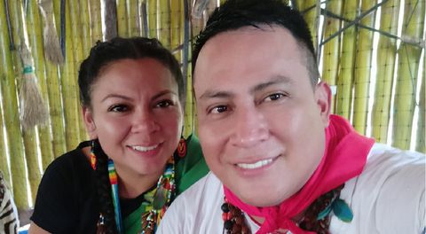 Ginny Alba, le rinde homenaje a su esposo Róbinson López, líder indígena fallecido