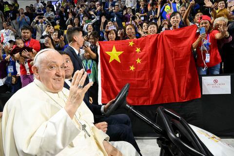 Ciudadanos chinos viajaron a Mongolia para ver al papa, pero temen por represalias a su regreso.
