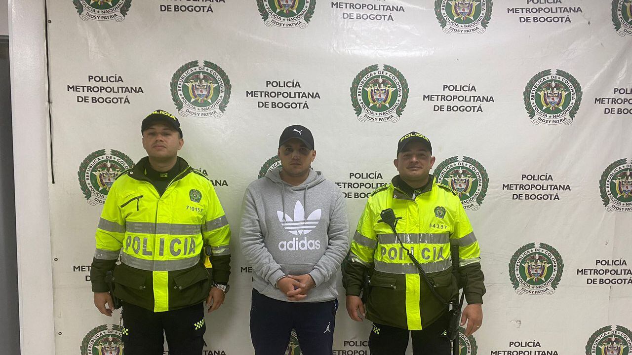 Según la Policía, el capturado es un presunto cabecilla de una organización dedicada al microtráfico en el centro de Bogotá, tenía circula azul de Interpol.