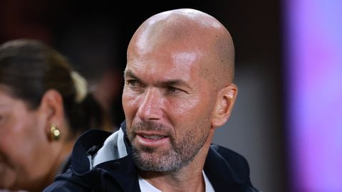 Zinedine Zidane se cruzó con jugadora de la Selección Colombia