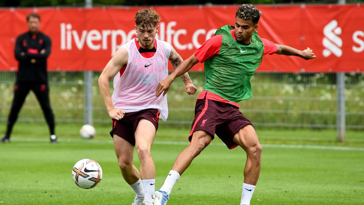 UNSPECIFIED, AUSTRIA - JULY 26: (THE SUN OUT, THE SUN ON SUNDAY OUT) Harvey Elliott and Luis Diaz of Liverpool during the Liverpool pre-season training camp on July 26, 2022 in UNSPECIFIED, Austria. (Photo by Getty Images/Andrew Powell/Liverpool FC)