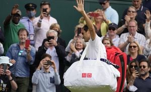 Roger Federer se despidió este miércoles de Wimbledon