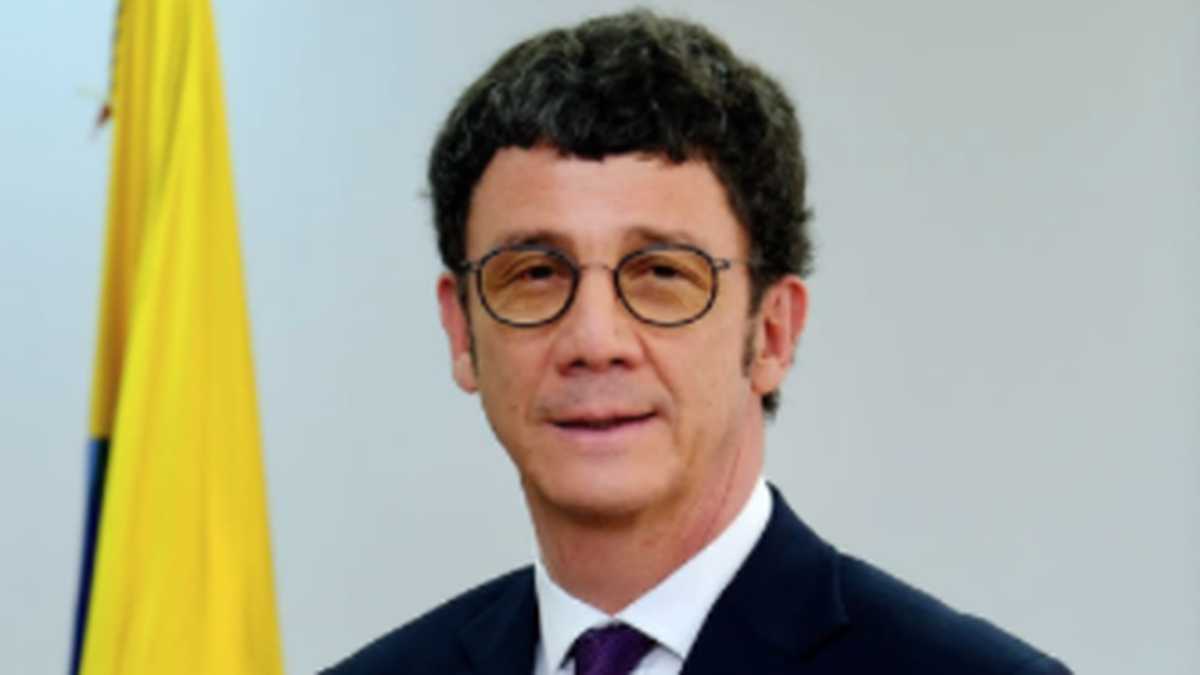 Billy Escobar Pérez, Superintendente de Sociedades
